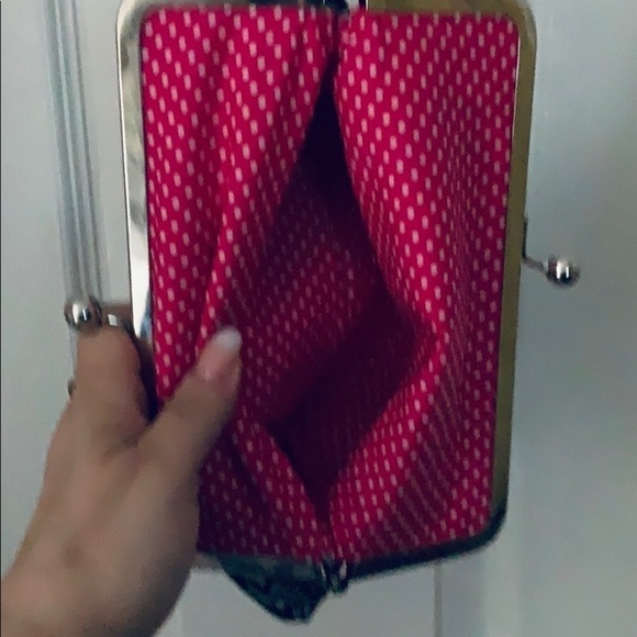 VINTAGE INSPIRED CLUTCH - Picture 5 of 6